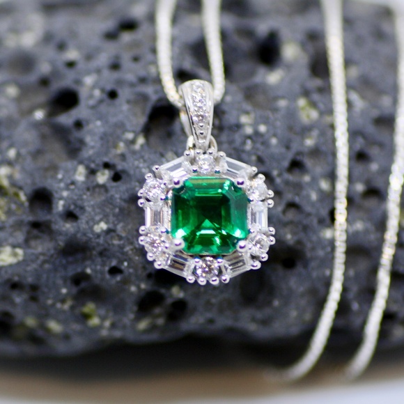 Emerald Pendant Solid Sterling Silver, May Birthstone, 20th Anniversaries - Picture 3 of 6
